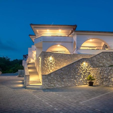 Apartmani Villa Zora لوبار المظهر الخارجي الصورة