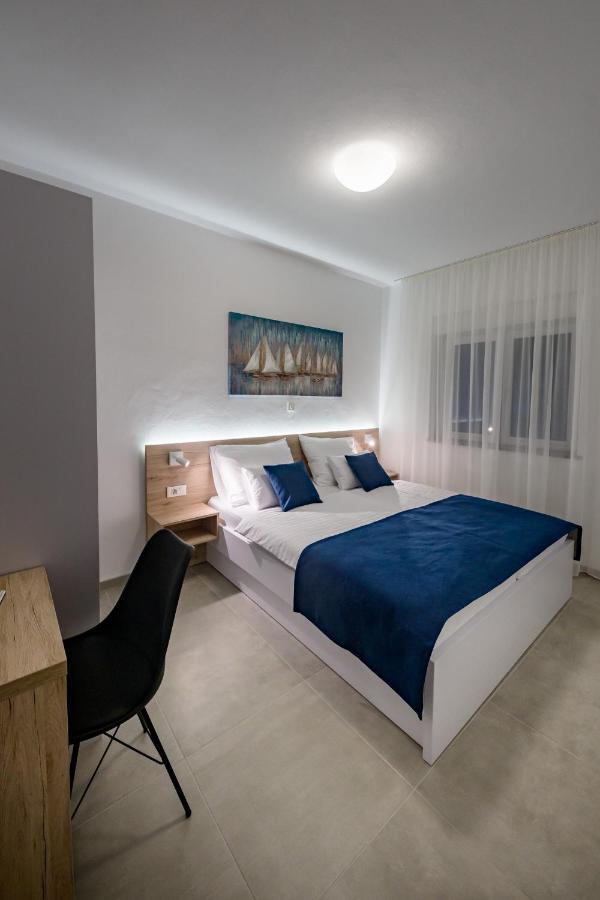 Apartmani Villa Zora لوبار المظهر الخارجي الصورة