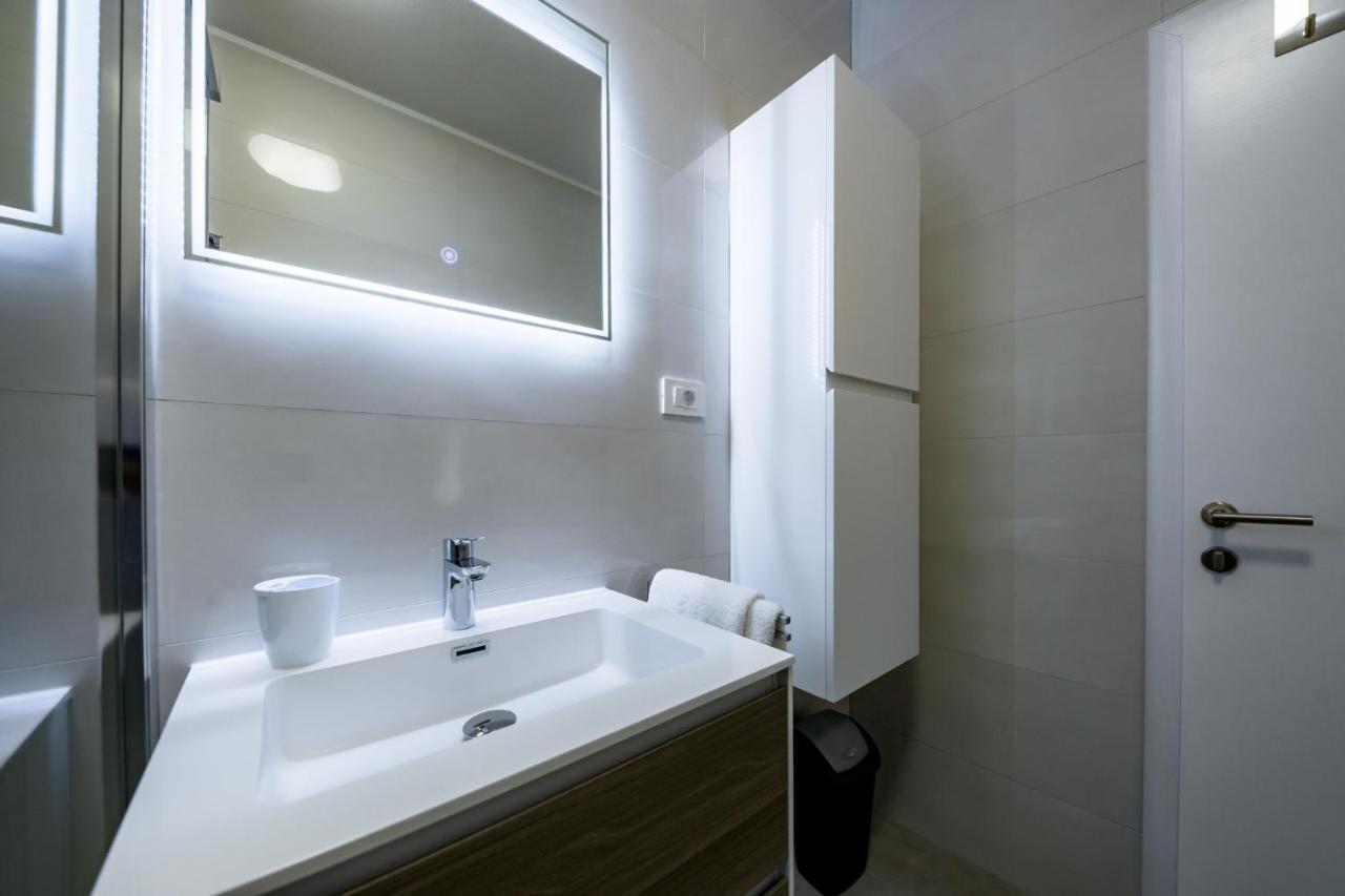 Apartmani Villa Zora لوبار المظهر الخارجي الصورة