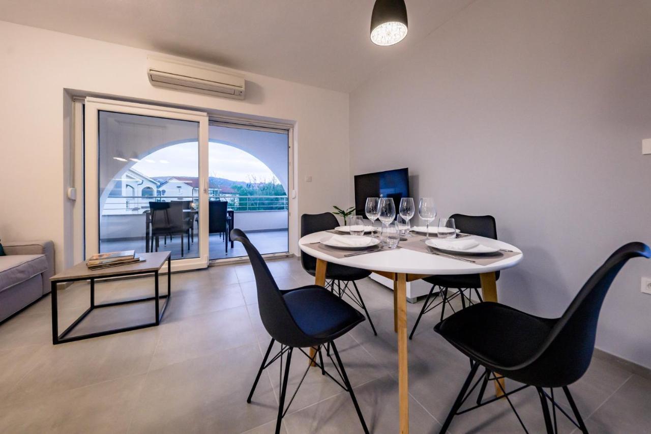 Apartmani Villa Zora لوبار المظهر الخارجي الصورة