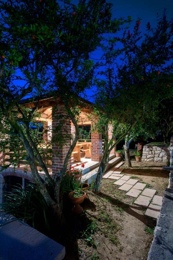 Apartmani Villa Zora لوبار المظهر الخارجي الصورة