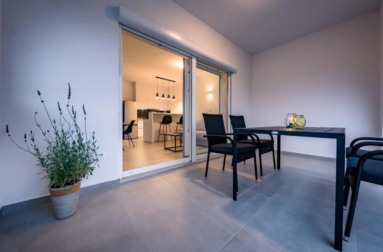 Apartmani Villa Zora لوبار المظهر الخارجي الصورة