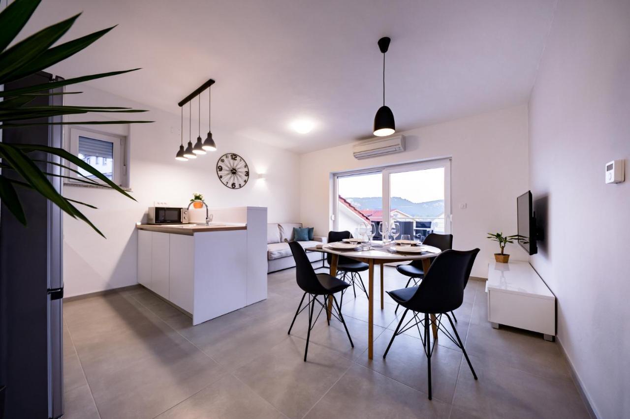 Apartmani Villa Zora لوبار المظهر الخارجي الصورة